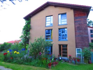 Strohpolis - lielākā salmu ēka Eiropā